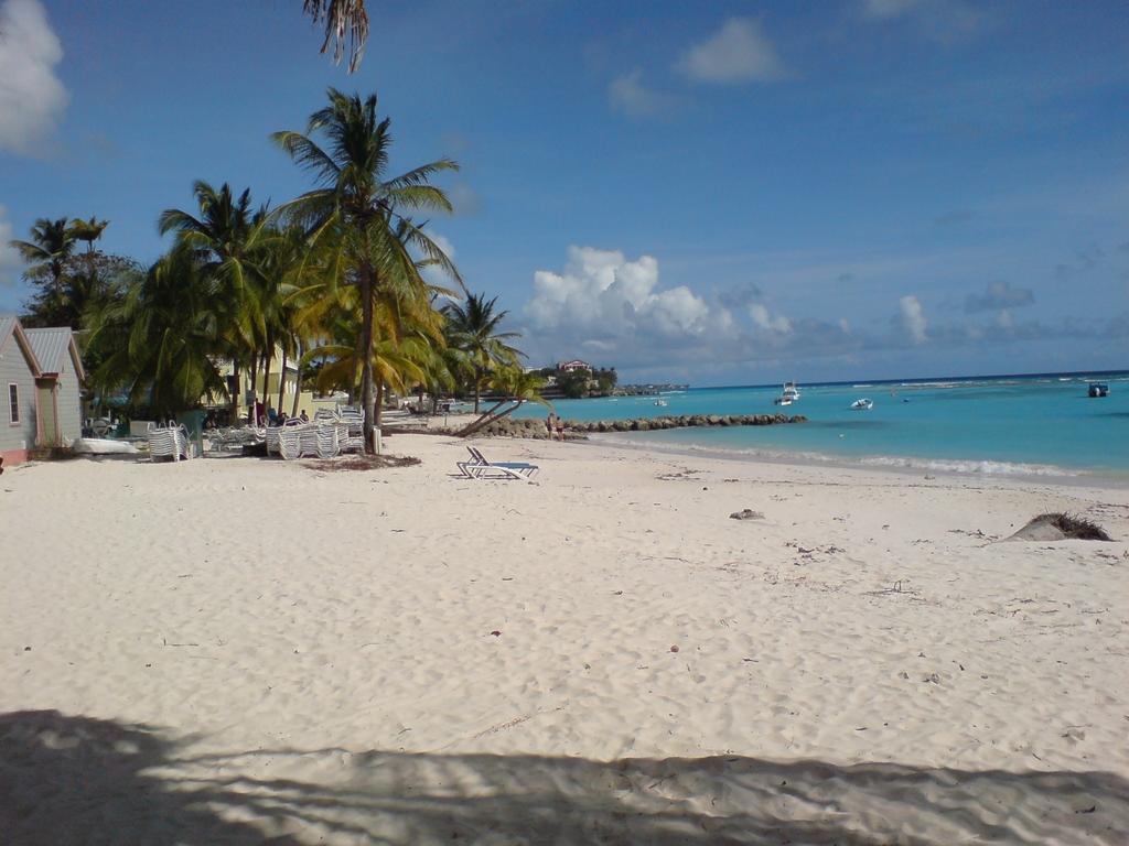 Beach Guest House Cleverdale 布里奇敦 外观 照片