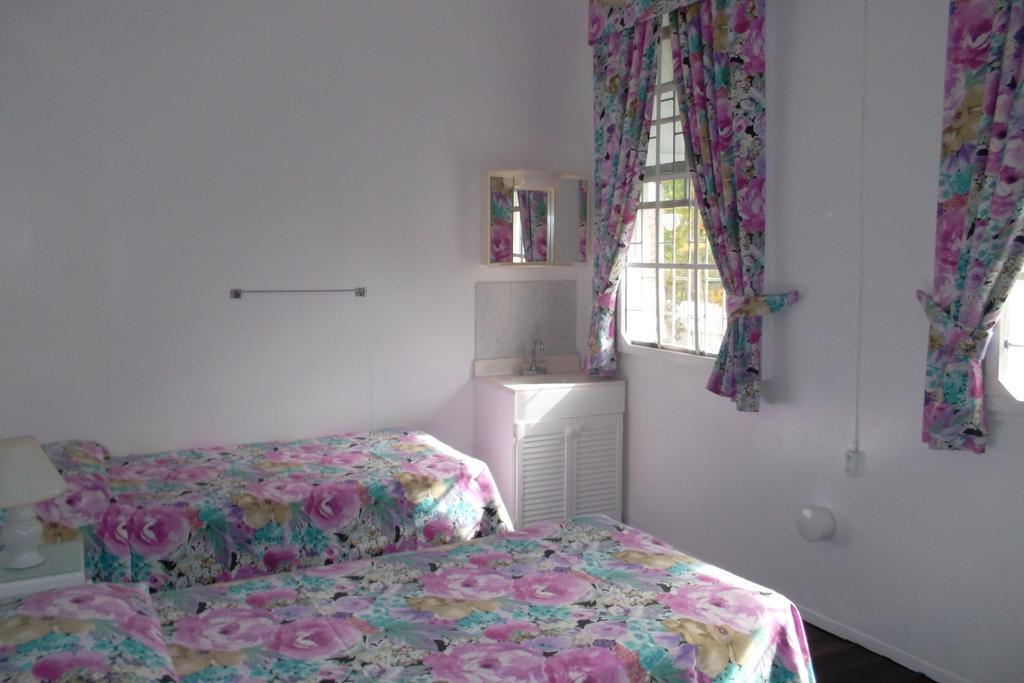 Beach Guest House Cleverdale 布里奇敦 外观 照片